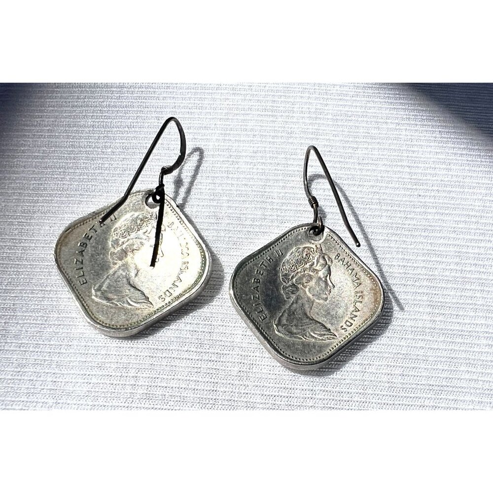 Bahamas Coin Earrings Elizabeth 11 Vintage 1969 Fifteen Cents Square Dangle - Picture 10 of 10